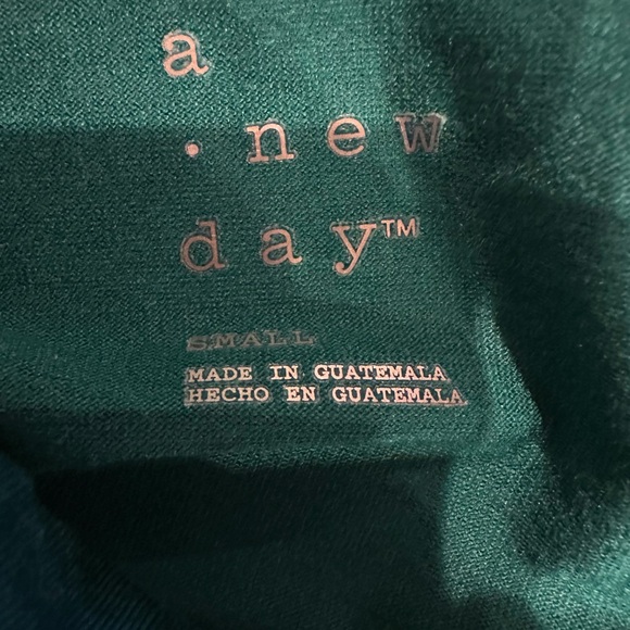 NWT A New Day Emerald Long Sleeve Turtleneck, Size S, MSRP $25 - Picture 5 of 6